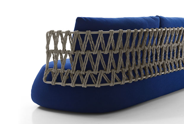 bunb_italia_fat_outdoor_sofa_gross_detail.jpg