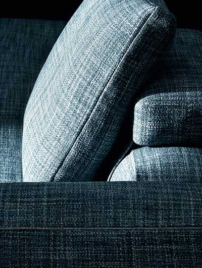 bunb_italia_hybrid_outdoor_sofa_detail.jpg