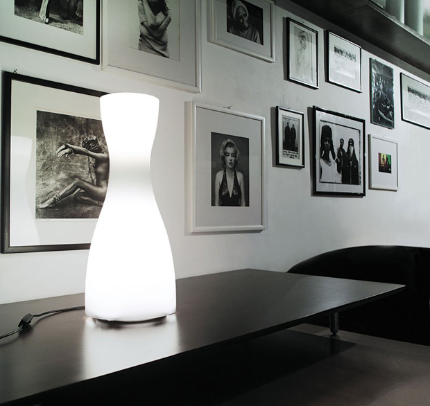 foscarini_dress_07_tischleuchte.jpg