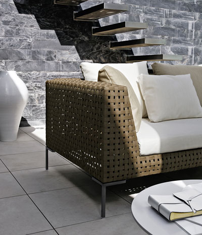 bunb_italia_charles_outdoor_detail.jpg