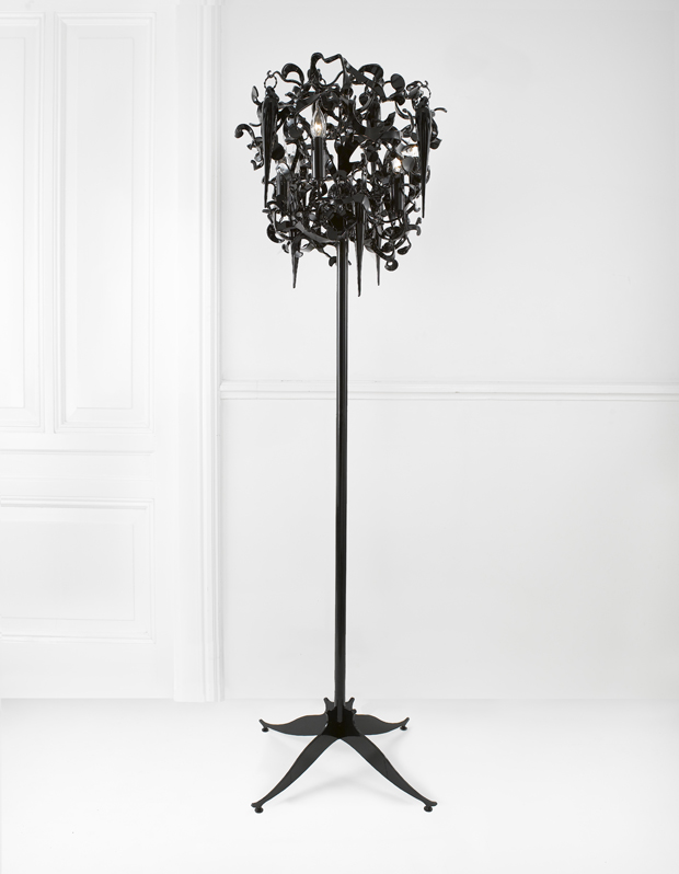 brandvanegmond_flower_power_stehleuchte_2.jpg