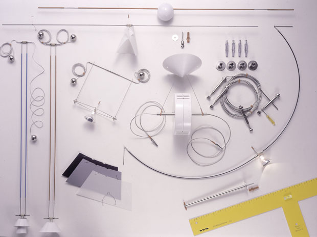 ingo_maurer_yayaho_systeme_7.jpg