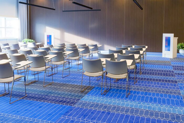 moooi_carpets_zig_zag_ambiente_1.jpg